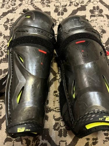 Junior Bauer Vapor 3X Pro 11" Shin Pads (Used)