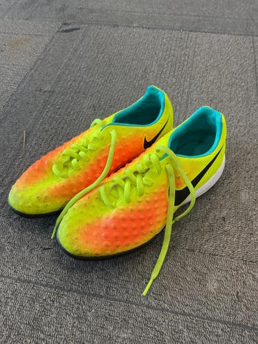 Used Nike MACISTA X Soccer Turf Shoes Yellow Junior 05.5 11614-S000240312