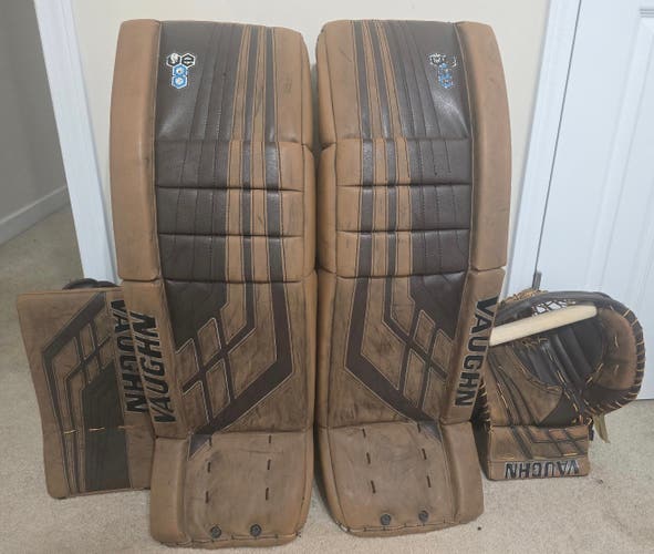 34" Vaughn Ve8 Pro Carbon Regular Goalie Full Set (Used)