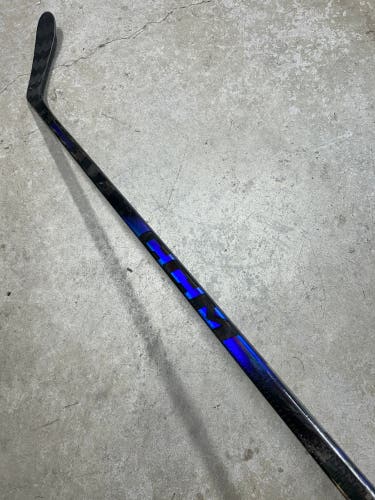 65 Flex P28 Intermediate CCM Trigger 10 Pro Right Hand Hockey Stick Pro Stock (Used)