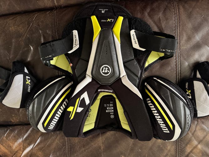 Medium Junior Warrior ALPHA LX PRO Shoulder Pads (Used)