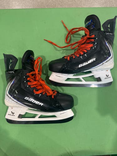 Senior Bauer Vapor Flylite Hockey Skates (Fit 3) Size 9 (Used)