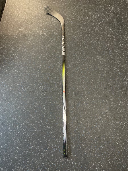 Junior Bauer Vapor Hyperlite 2 Left Hand Hockey Stick P28 40 Flex (New)