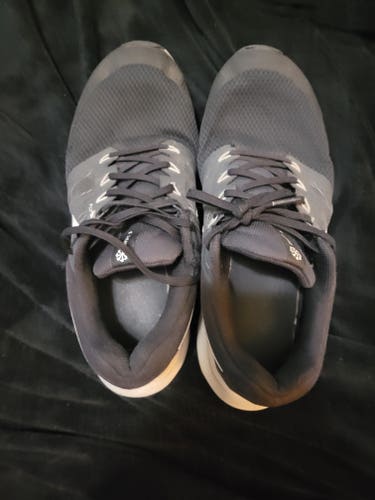 Size M 12.0 (W 13.0) Nike (Used)