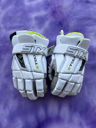 White Medium STX Cell V Lacrosse Gloves (Used)