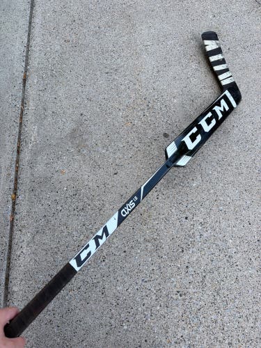 Junior CCM Axis 1.5 Goalie Stick Regular 21" Paddle (Used)