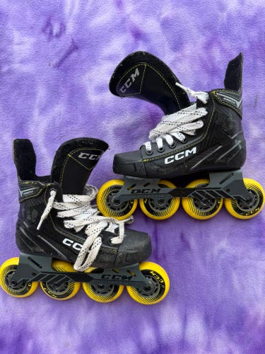 Youth CCM Super Tacks 9350 Inline Skates Regular Width Size 1 (Used)