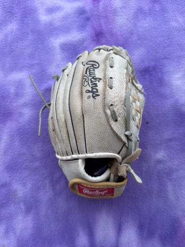 White Rawlings Highlight Series RH Infield Baseball Glove 10" (Used)