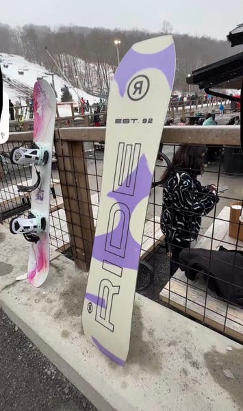 ride 158 snowboard MTN Pig The Directional Standard Camber board comes equipped with Tapered Elliptical Progressive Sidecut to smooth out turns initiated with speed and Slimewalls to reduce vibration and dampen all the conditions that Mother Nature can throw your way Unisex Ride WarPig Snowboard All
