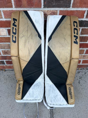 Gold 28" Junior CCM Axis 2.5 aGoalie Leg Pads (Used)