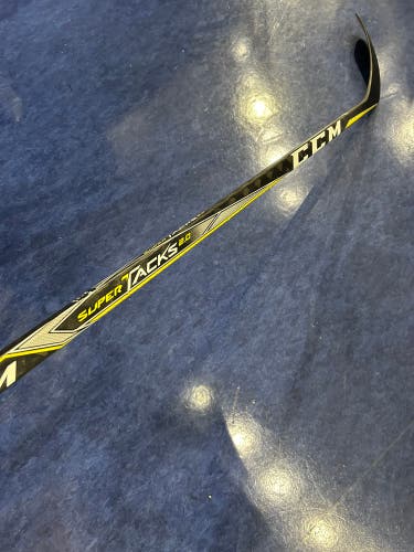 Senior CCM Super Tacks 2.0 Hockey Stick | RH P90