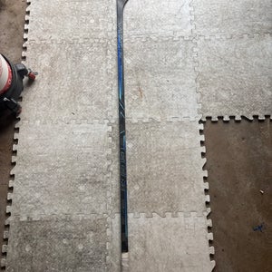 Senior CCM Vizion Right Handed Hockey Stick P29 70 Flex (Used)