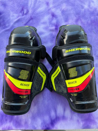 Sher-Wood Rekker Legend 4 Shin Pads