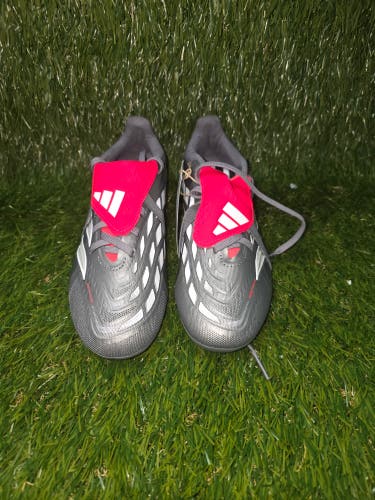 Adidas PREDATOR ELITE Fold-Over Tongue. Size 4.5