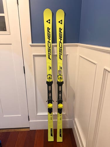 2023 Fischer GS Race Skis 183 cm – Excellent Condition, Race Ready | Pickup Only