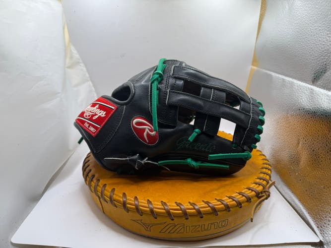 Infield RH Rawlings Heart of the Hide Baseball Glove 12.25" (Used)