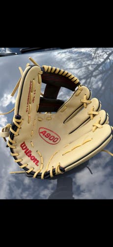 Wilson A900 RH Infield Baseball Glove 11.5" (Used)