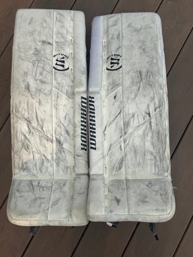 28" Warrior Ritual G5 Goalie Leg Pads (Used)