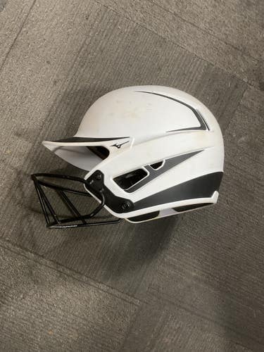 Used Mizuno F6 Batting Helmet w/Mask White M/L 11614-S000240438