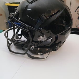 Black Adult Extra Large Schutt F7 Helmet (New)