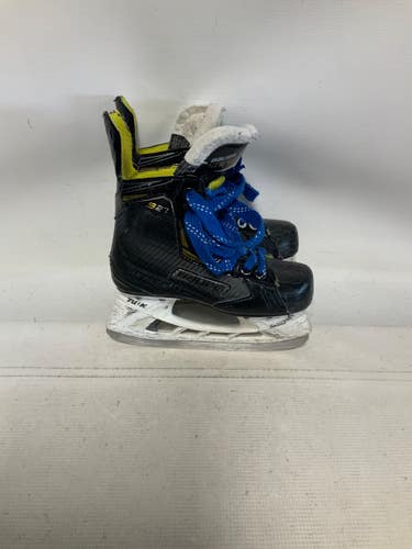 Used Bauer SUPREME S27 Junior Hockey Skate Junior 01 11823-S000040800