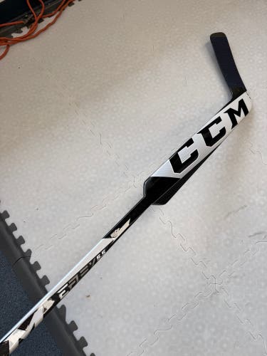 Senior CCM Extreme Flex 5.5 Goalie Stick Regular 26" Paddle (Used)