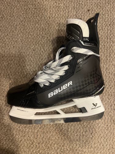 Black 2024 Bauer Supreme Shadow Hockey Skates Regular Width 7.5 (New)