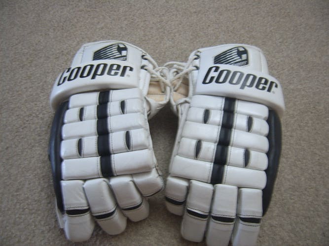 Rare Vintage Cooper Men 5-Roll Senior Hockey Gloves White/Black sz 14"
