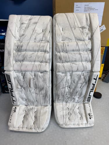 White 32" Senior True Catalyst 7X3 Goalie Leg Pads (Used)