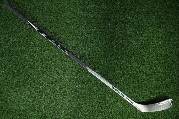 TPS RESPONSE RN61 HOCKEY STICK REGULAR FLEX 95 LIE 5.5 RIGHT HANDED 66 RHT