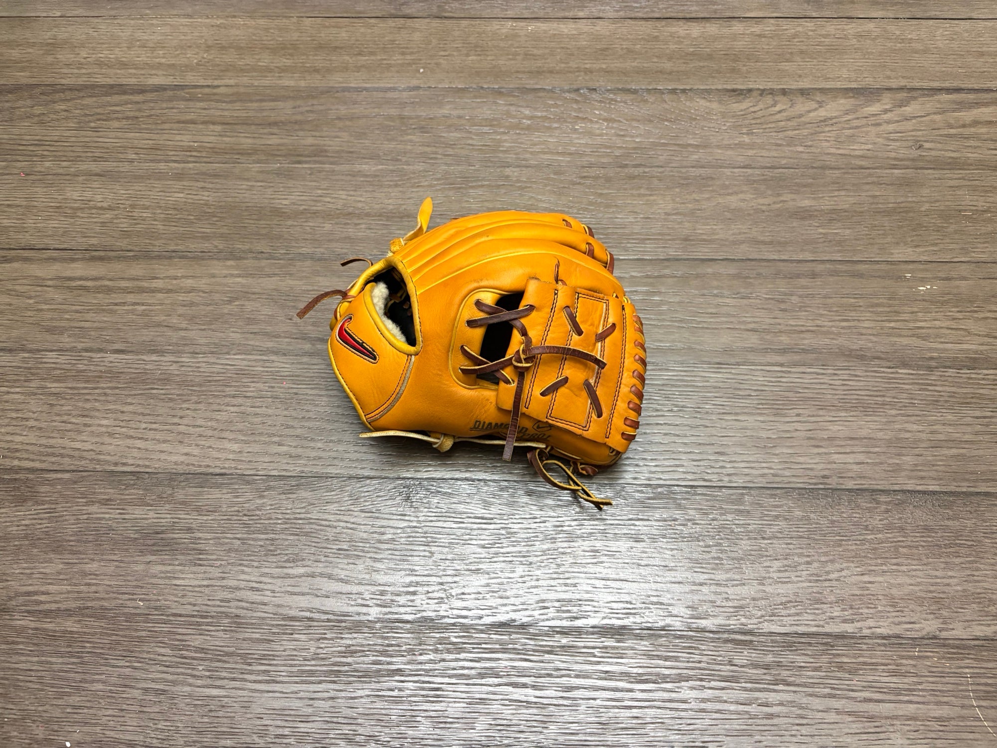 Nike Diamond Elite Baseball Gloves & Mitts | New and Used on