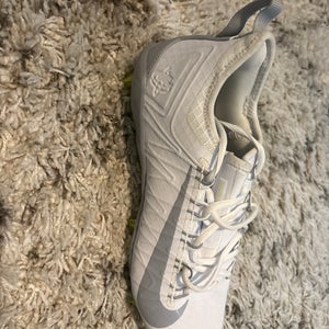 White Men's Size M 11.5 (W 12.5) Adult Nike Alpha Huarache 7 Pro (Used)