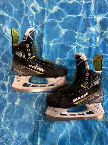 Junior Bauer Vapor X4 Hockey Skates Regular Width Size 3.5 (Used)