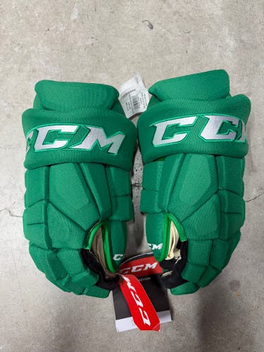 15” CCM Pro Custom Toronto Maple Leafs (ST Pats) Pro Gloves Pro Stock (New) NHL