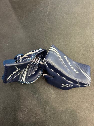Junior Bauer Vapor X2.7 Regular Goalie Glove & Blocker