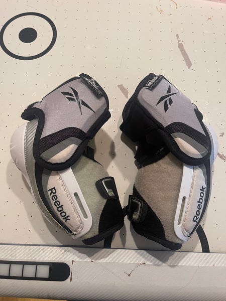 Senior Large Reebok 10K Elbow Pads (Used)
