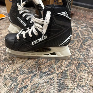 2015 Bauer Supreme 140 Hockey Skates Regular Width Size 4 (Used)