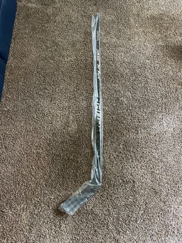 *NEW* Bauer Pulse Right Handed Stick (70 Flex)