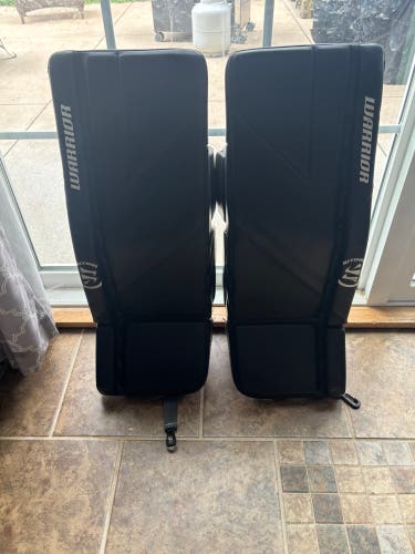 26" Warrior Ritual G6 E+ Goalie Leg Pads (Used)