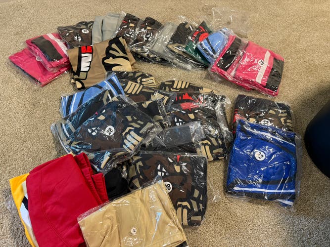 Bulk: 33 pairs Senior Premium Hockey Socks (New) cheap!
