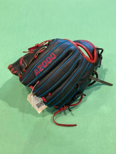 Wilson A2000 RH Infield Baseball Glove 11" (Used)