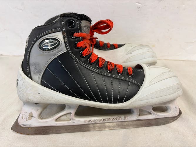 CCM 652 Super Tacks Hockey Goalie Skates Regular Width Size 4.5 (Used)