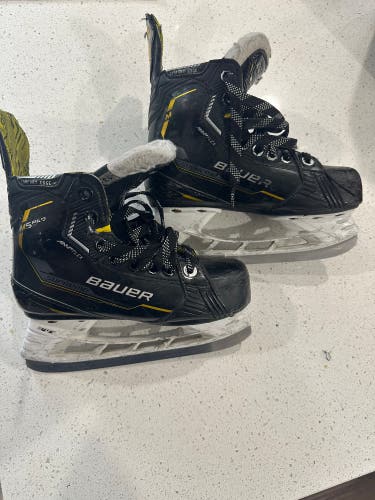 2022 Bauer Supreme M5 Pro Hockey Skates Regular Width 13.5 (Used)