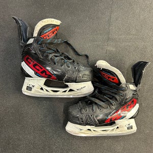 Junior CCM JetSpeed FT680 Hockey Skates | Size 1.5