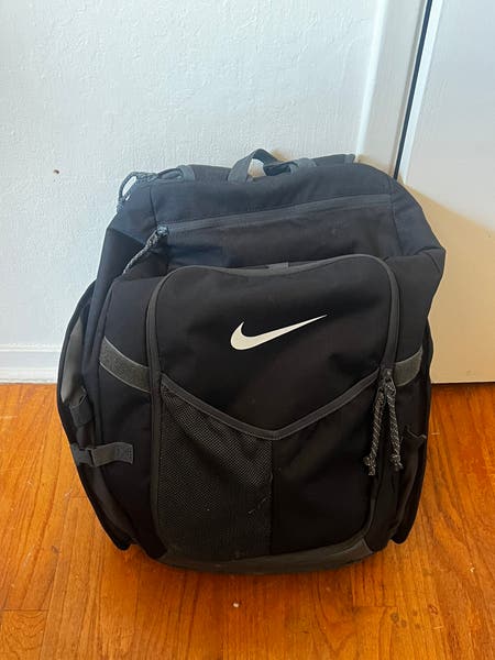 bat bag backpack nike Diamond Select Pack (31L) while the side sleeves allow you to carry two bats at once Nike Diamond Youth Select Bat