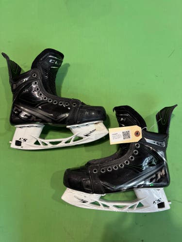 Senior CCM Ribcor 100k Pro Hockey Skates Wide Width 7.5