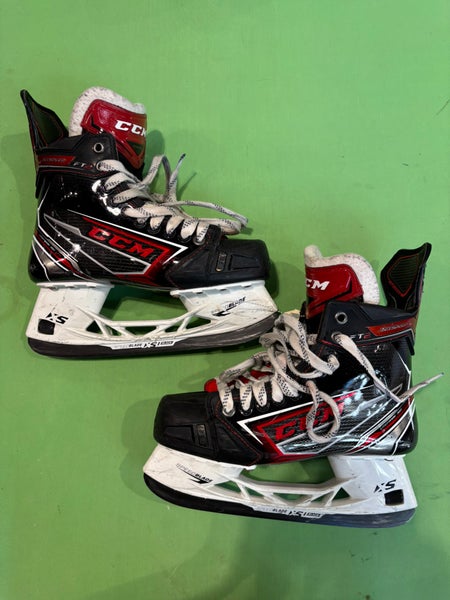 Senior CCM JetSpeed FT2 Hockey Skates Extra Wide Width Size 6