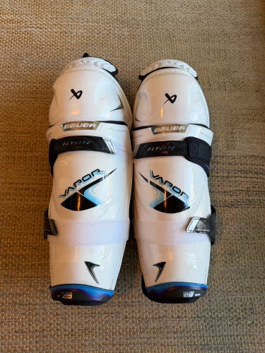 Bauer Vapor Flylite 13" Shin Pads (New)