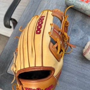 Wilson A2000 RH Infield Baseball Glove 11.5" (Used)