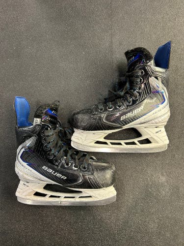 Youth Bauer Vapor Flylite Hockey Skates | Size Y13.5